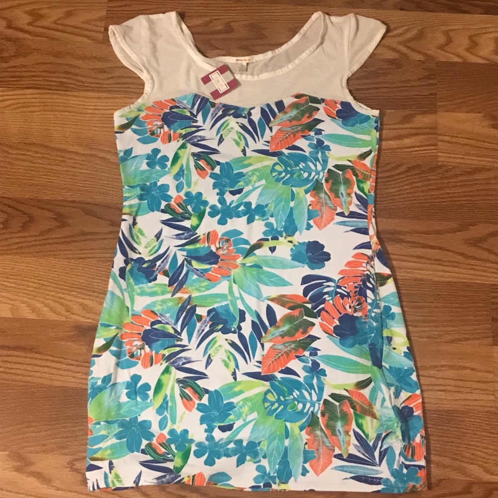 DRESS
